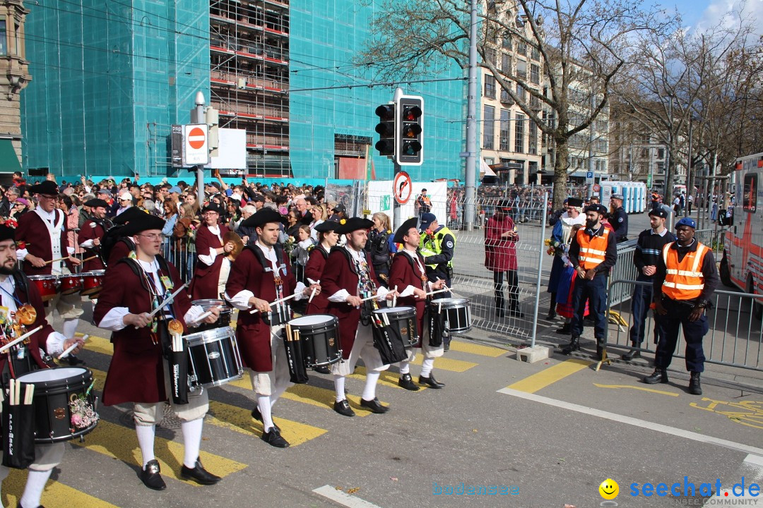 Sechselaeuten Umzug der Zuenfte: Zuerich, 17.04.2023