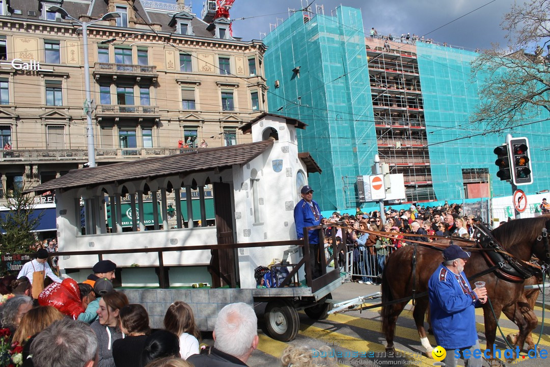 Sechselaeuten Umzug der Zuenfte: Zuerich, 17.04.2023