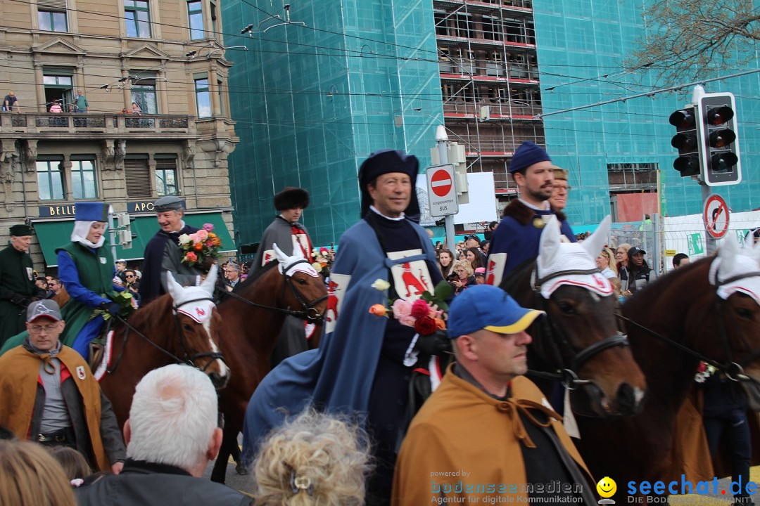 Sechselaeuten Umzug der Zuenfte: Zuerich, 17.04.2023