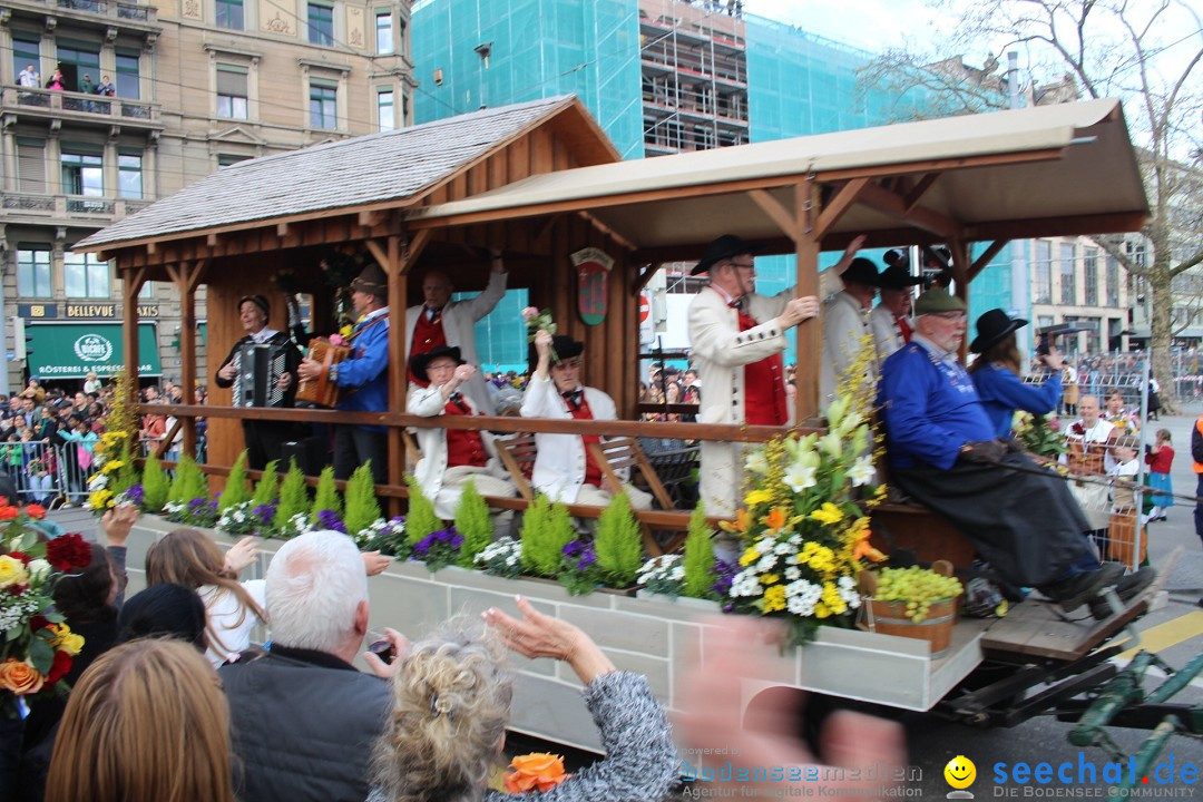 Sechselaeuten Umzug der Zuenfte: Zuerich, 17.04.2023