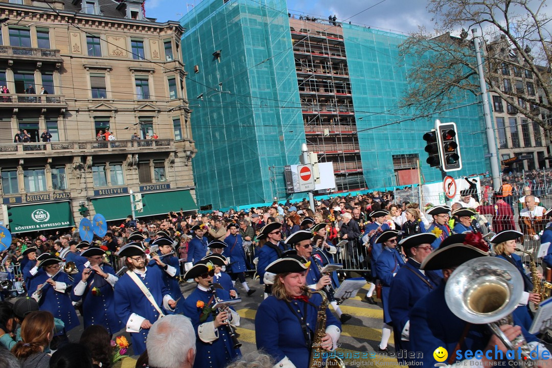 Sechselaeuten Umzug der Zuenfte: Zuerich, 17.04.2023