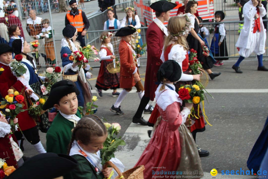 Sechselaeuten Umzug der Zuenfte: Zuerich, 17.04.2023