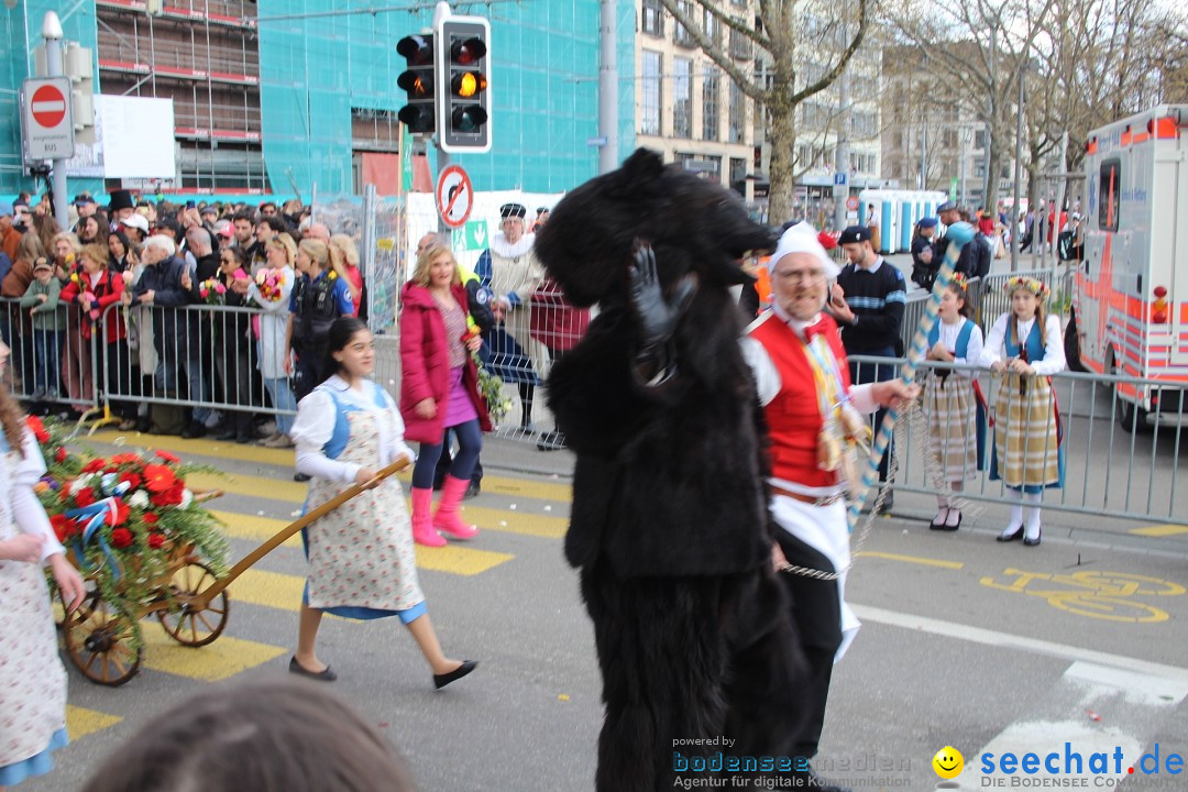 Sechselaeuten Umzug der Zuenfte: Zuerich, 17.04.2023