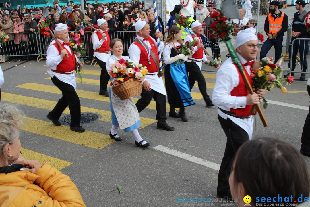 Sechselaeuten Umzug der Zuenfte: Zuerich, 17.04.2023