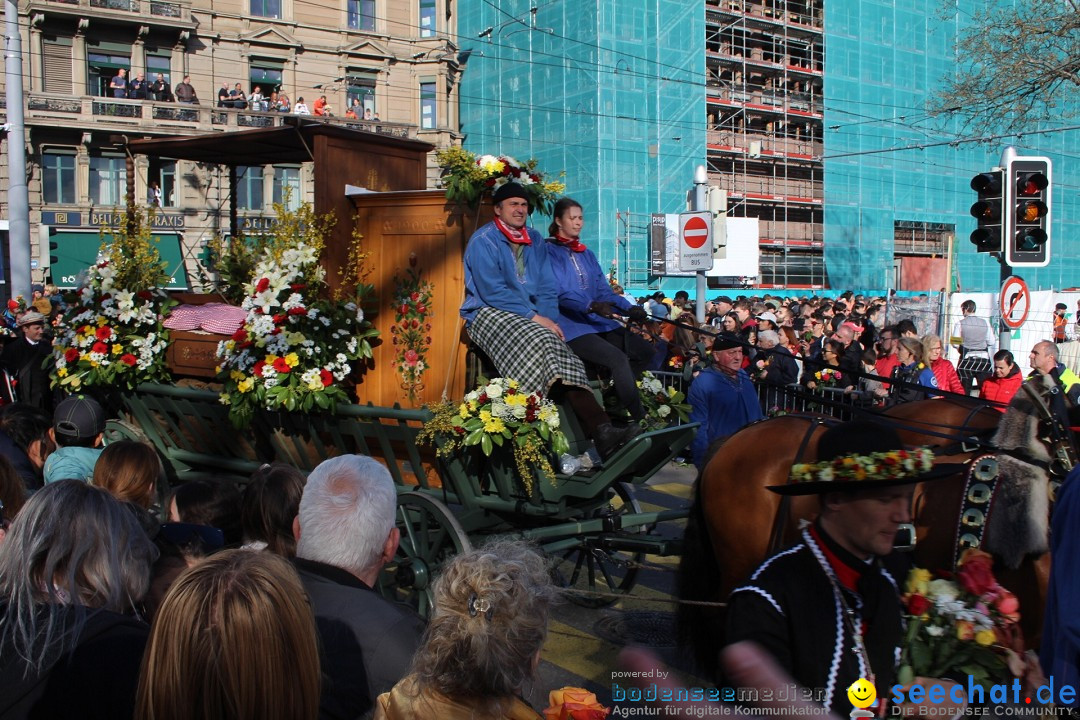 Sechselaeuten Umzug der Zuenfte: Zuerich, 17.04.2023