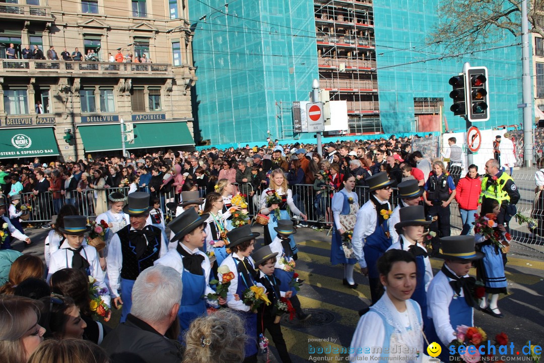 Sechselaeuten Umzug der Zuenfte: Zuerich, 17.04.2023