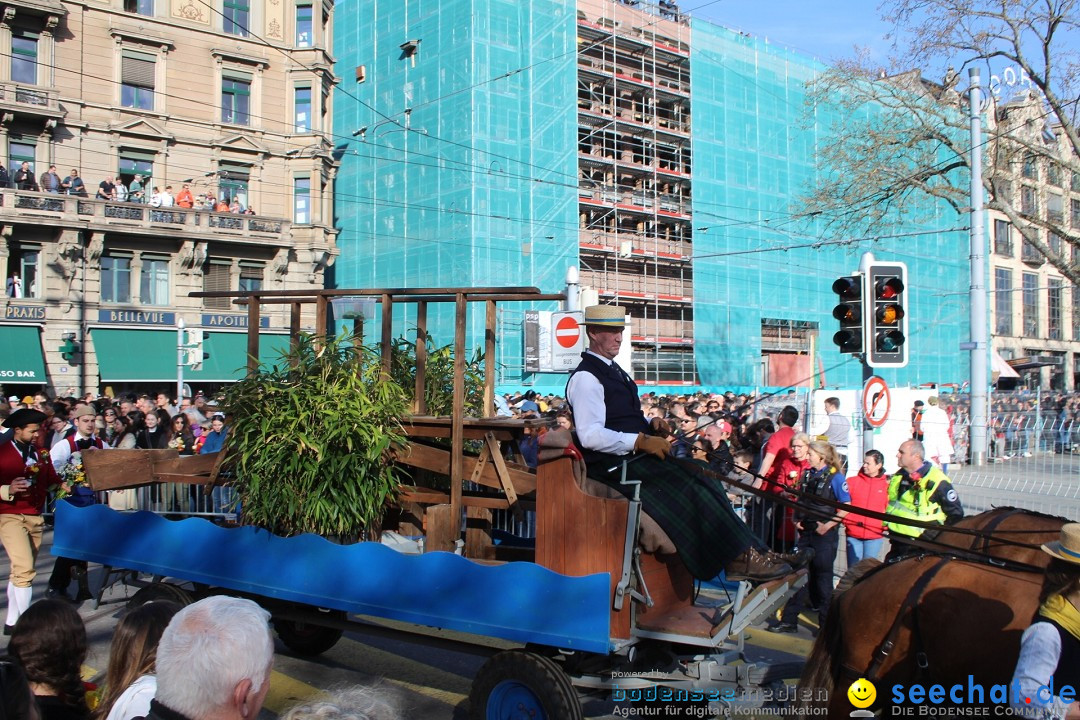 Sechselaeuten Umzug der Zuenfte: Zuerich, 17.04.2023