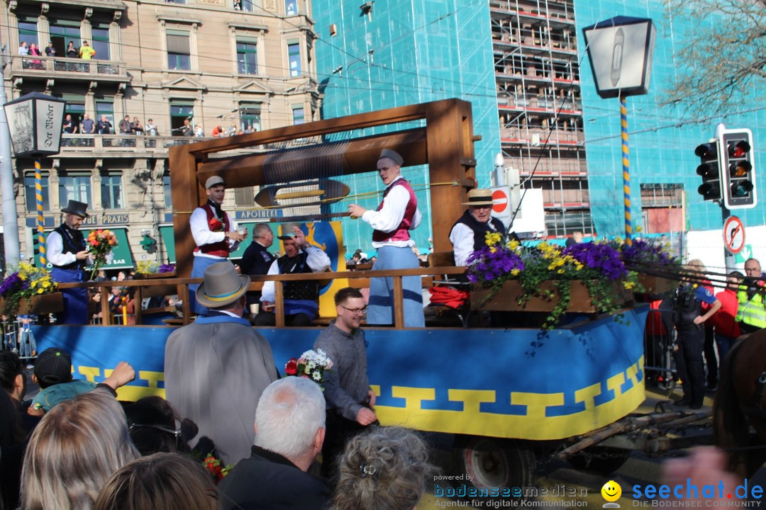 Sechselaeuten Umzug der Zuenfte: Zuerich, 17.04.2023