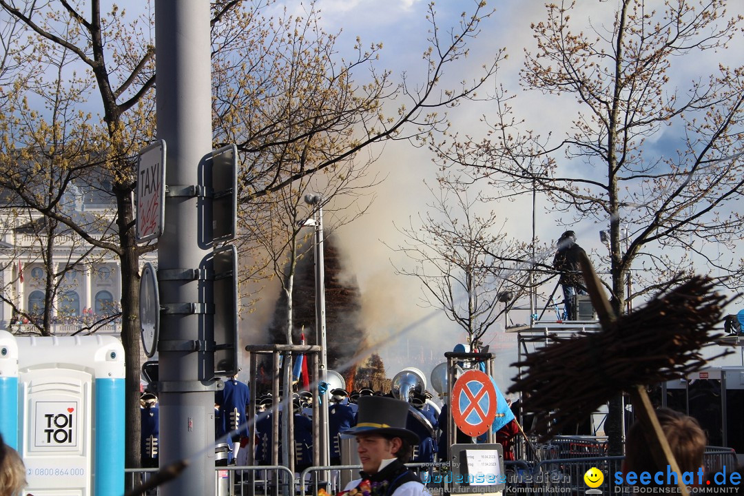 Sechselaeuten Umzug der Zuenfte: Zuerich, 17.04.2023