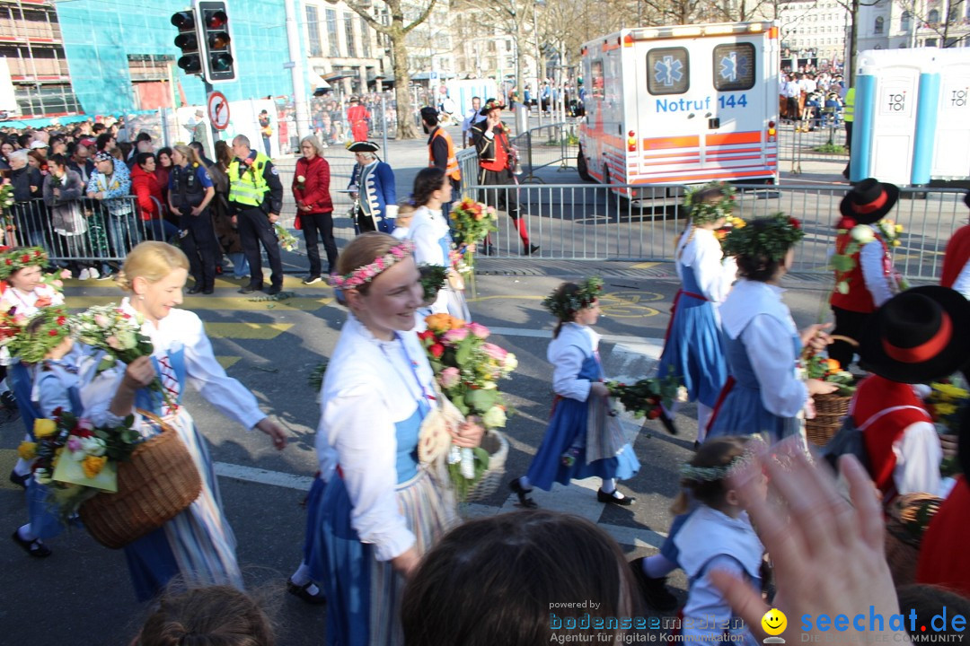 Sechselaeuten Umzug der Zuenfte: Zuerich, 17.04.2023