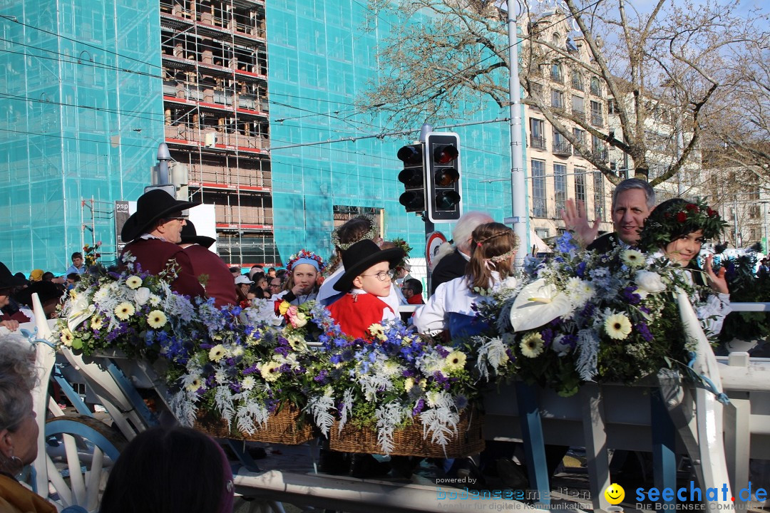 Sechselaeuten Umzug der Zuenfte: Zuerich, 17.04.2023