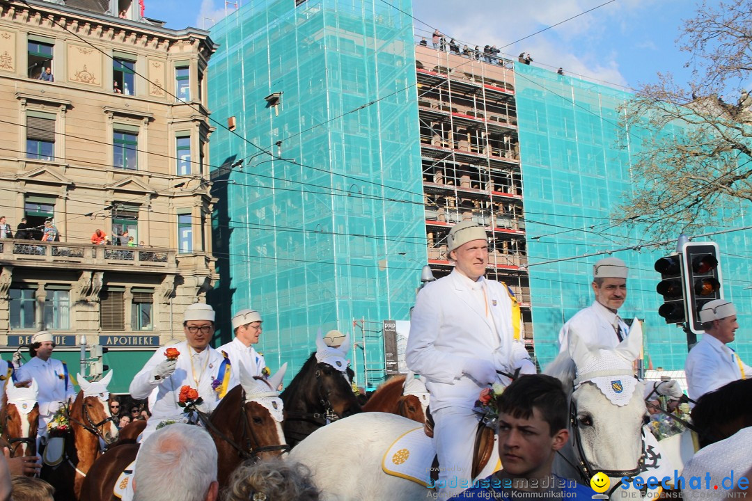 Sechselaeuten Umzug der Zuenfte: Zuerich, 17.04.2023