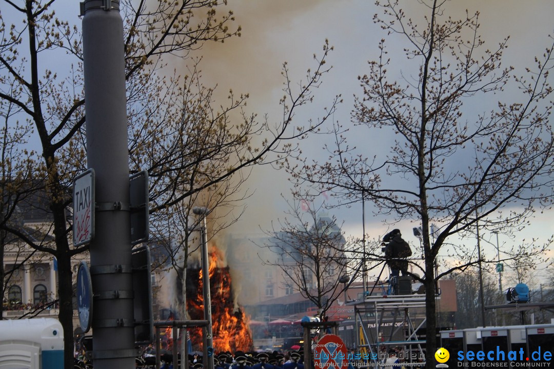 Sechselaeuten Umzug der Zuenfte: Zuerich, 17.04.2023