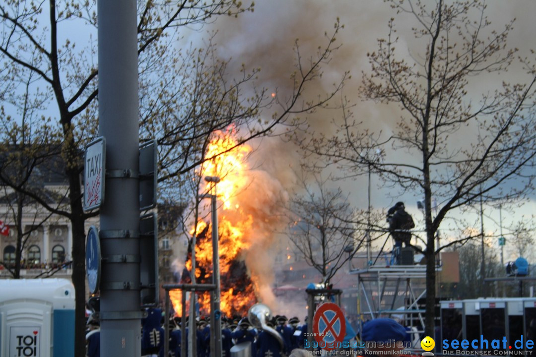 Sechselaeuten Umzug der Zuenfte: Zuerich, 17.04.2023