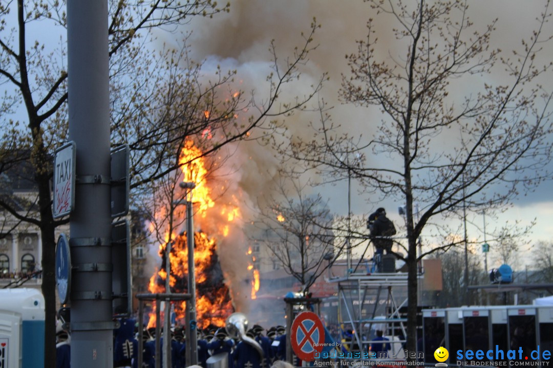 Sechselaeuten Umzug der Zuenfte: Zuerich, 17.04.2023