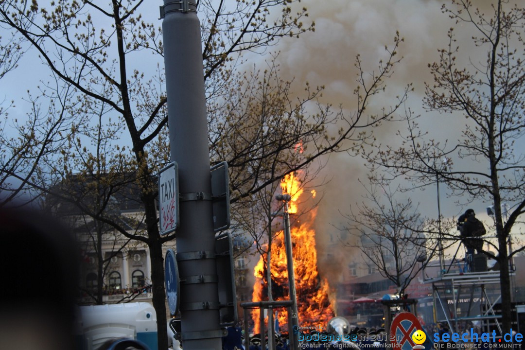 Sechselaeuten Umzug der Zuenfte: Zuerich, 17.04.2023