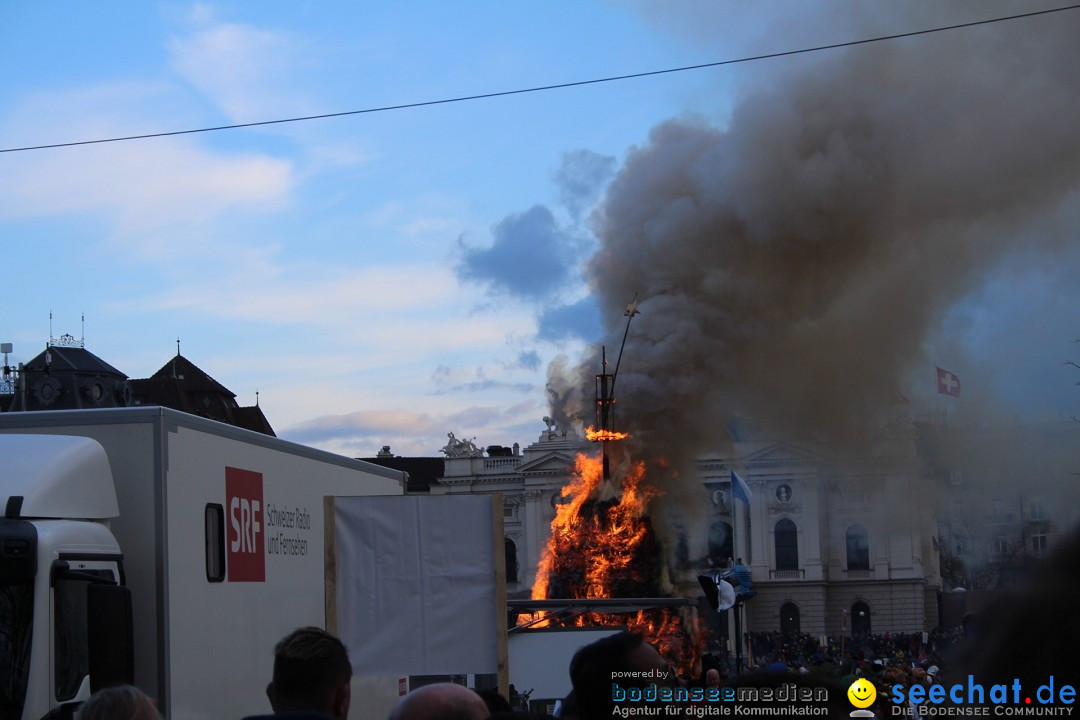 Sechselaeuten Umzug der Zuenfte: Zuerich, 17.04.2023