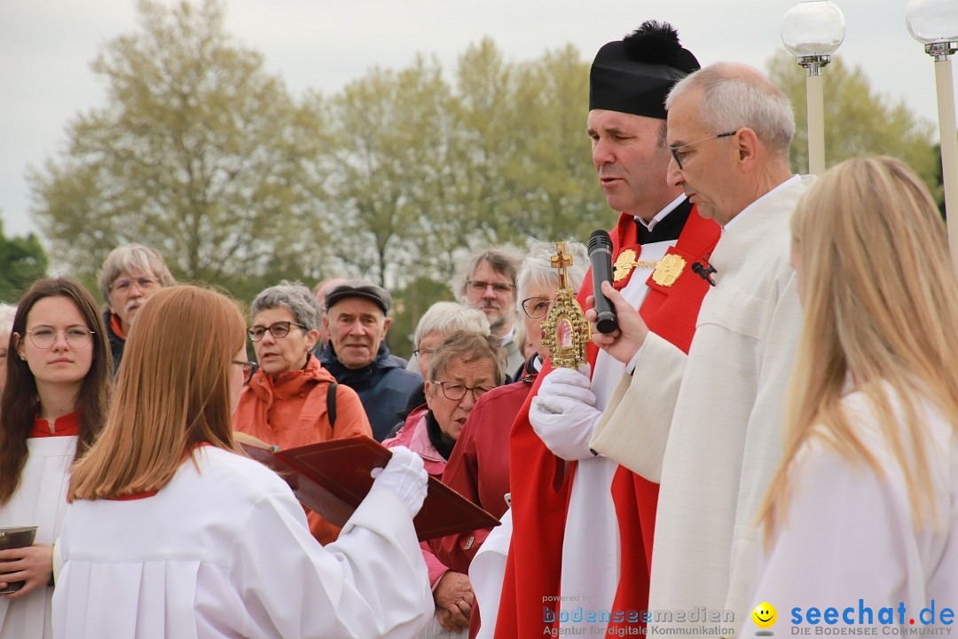 Blutritt - Prozession zu Pferde mit Heilig-Blut-Reliquie: Weingarten, 19.05