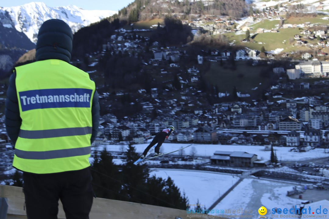 FIS SKISPRUNG WELTCUP: Engelberg, 17.12.2023