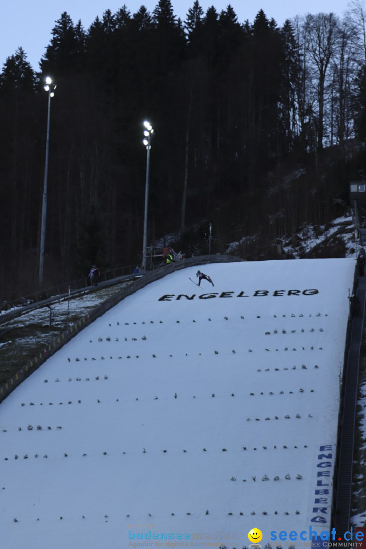 FIS SKISPRUNG WELTCUP: Engelberg, 17.12.2023