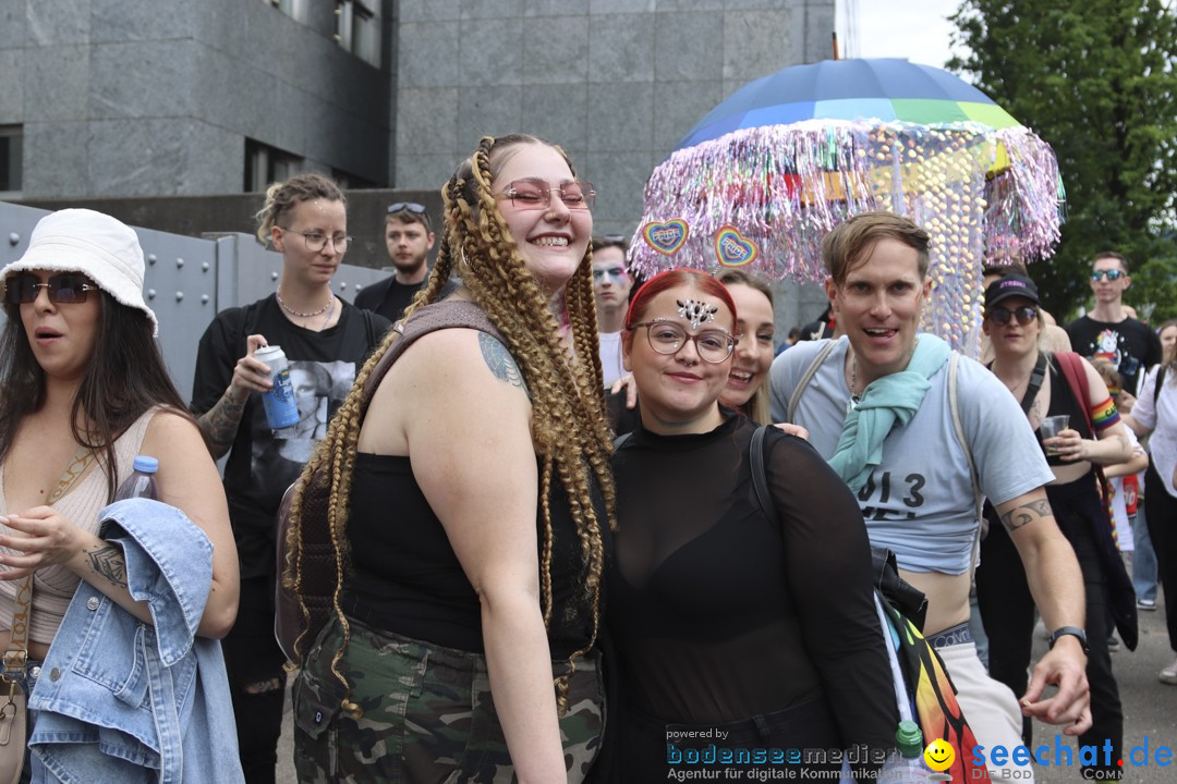 ZURICH PRIDE FESTIVAL: Zuerich - Schweiz, 15.06.2024