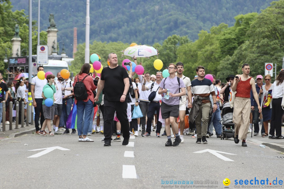 ZURICH PRIDE FESTIVAL: Zuerich - Schweiz, 15.06.2024