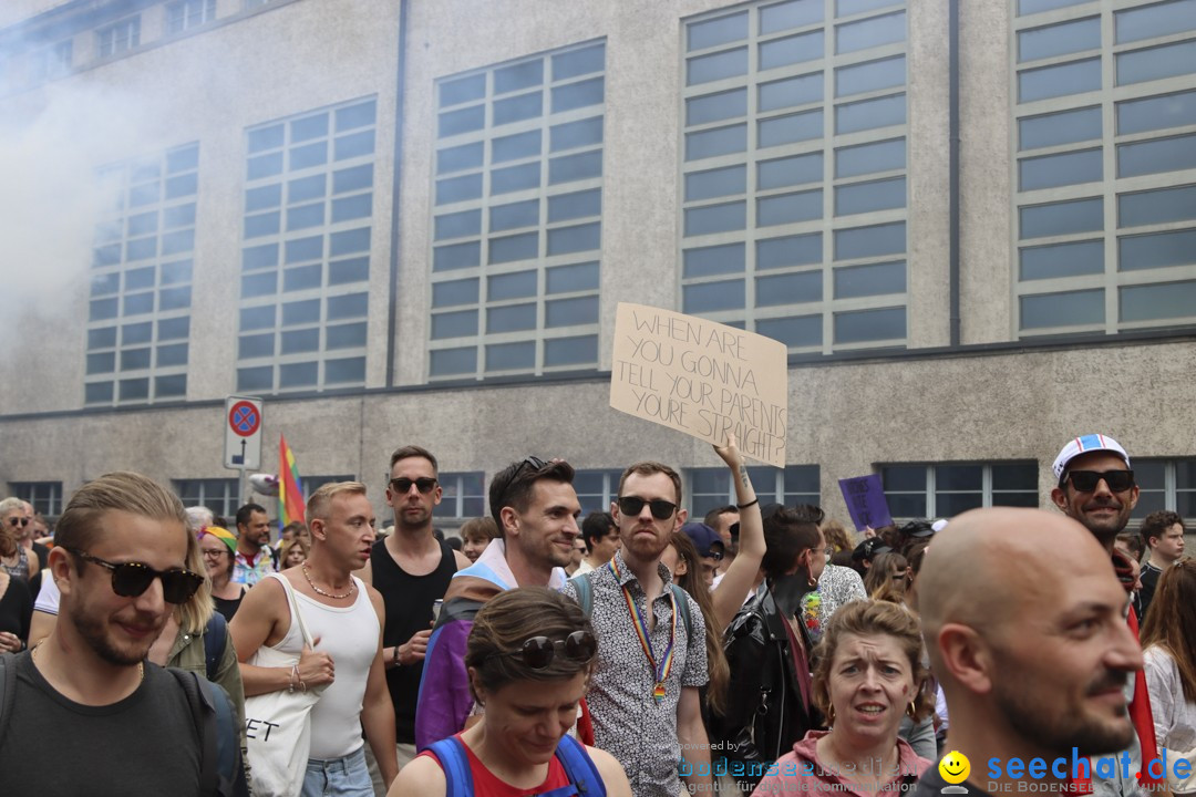 ZURICH PRIDE FESTIVAL: Zuerich - Schweiz, 15.06.2024