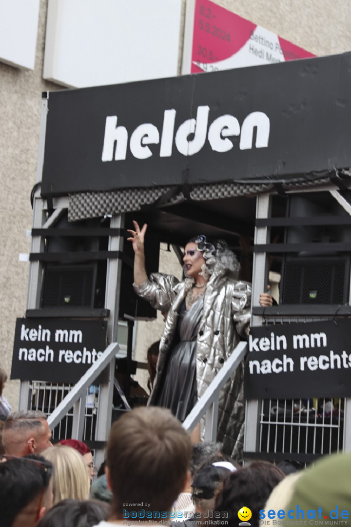 ZURICH PRIDE FESTIVAL: Zuerich - Schweiz, 15.06.2024