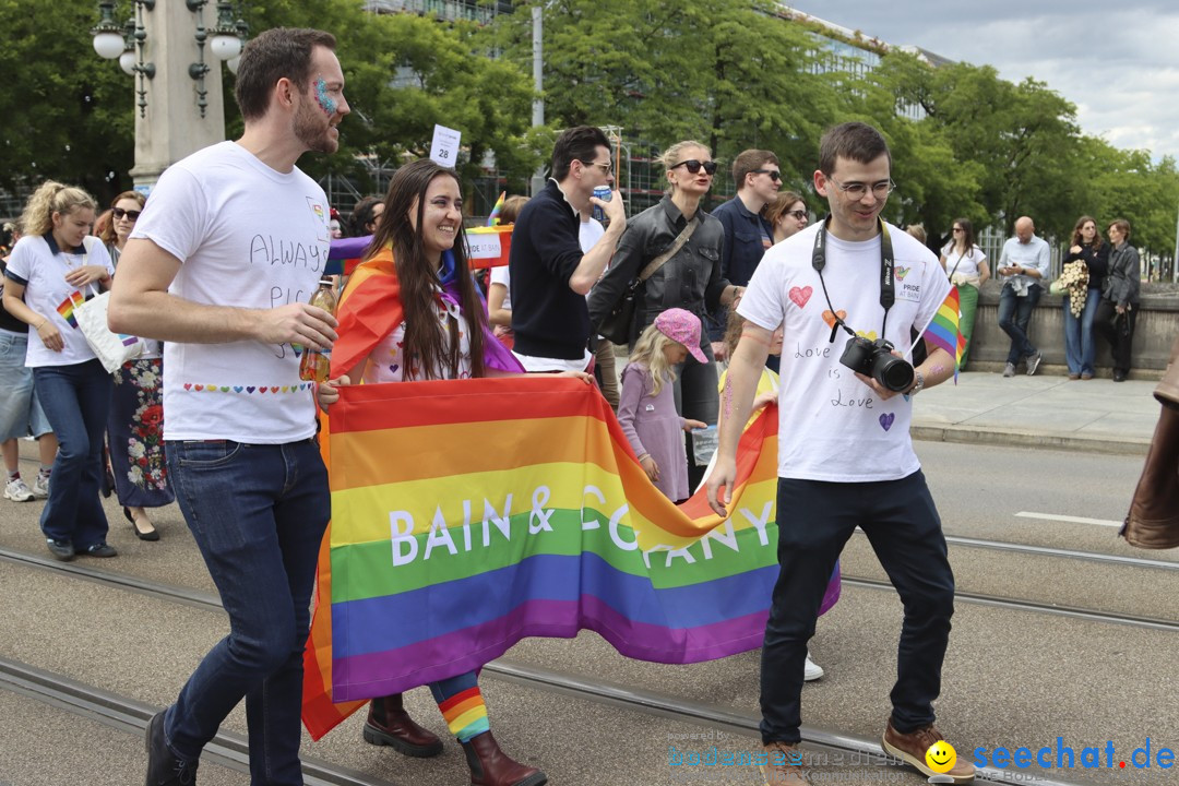 ZURICH PRIDE FESTIVAL: Zuerich - Schweiz, 15.06.2024