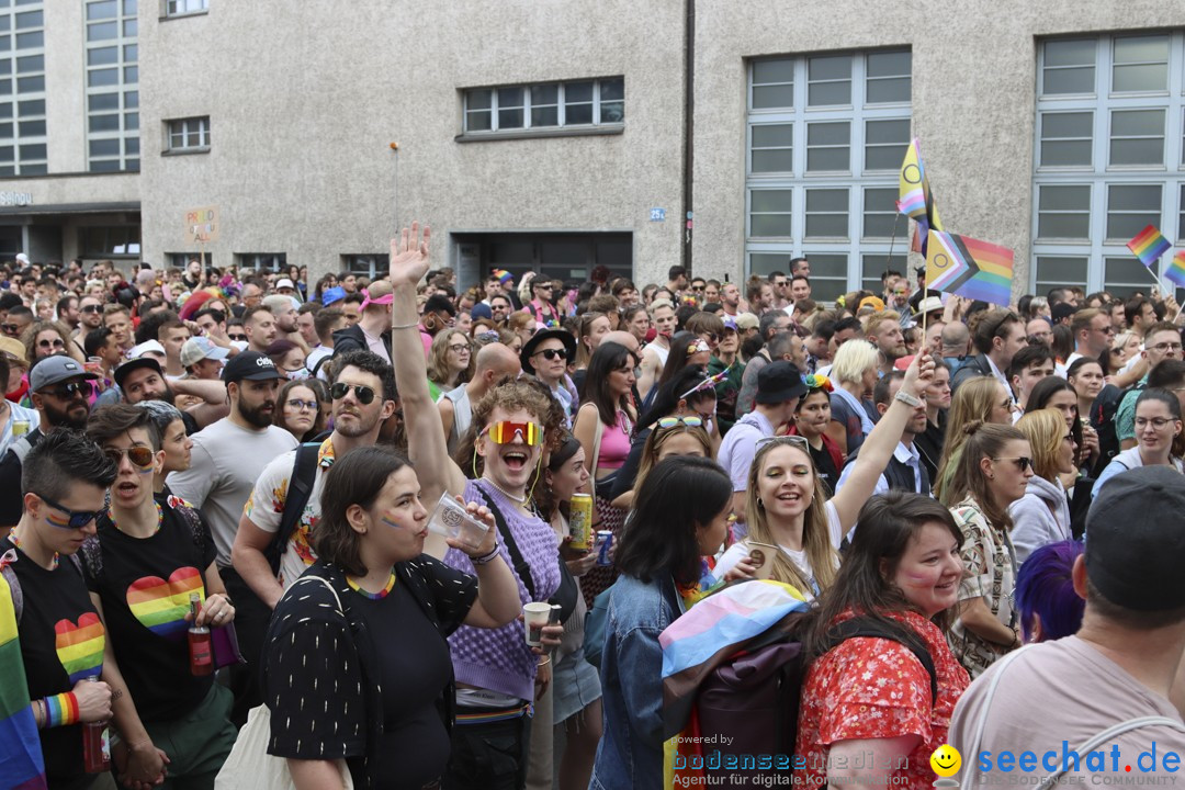 ZURICH PRIDE FESTIVAL: Zuerich - Schweiz, 15.06.2024