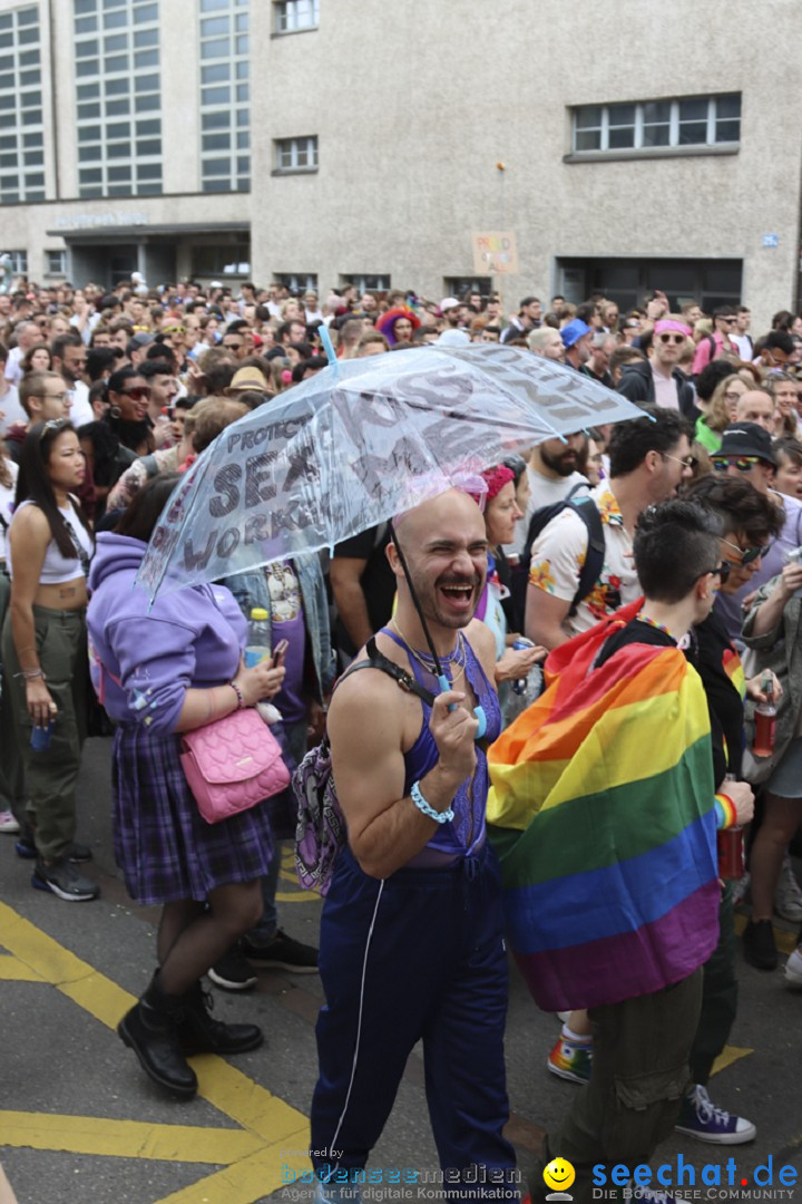 ZURICH PRIDE FESTIVAL: Zuerich - Schweiz, 15.06.2024