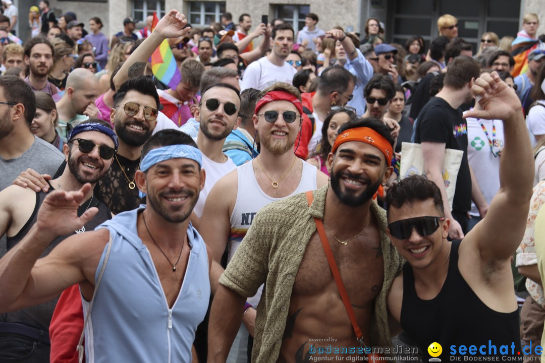 ZURICH PRIDE FESTIVAL: Zuerich - Schweiz, 15.06.2024