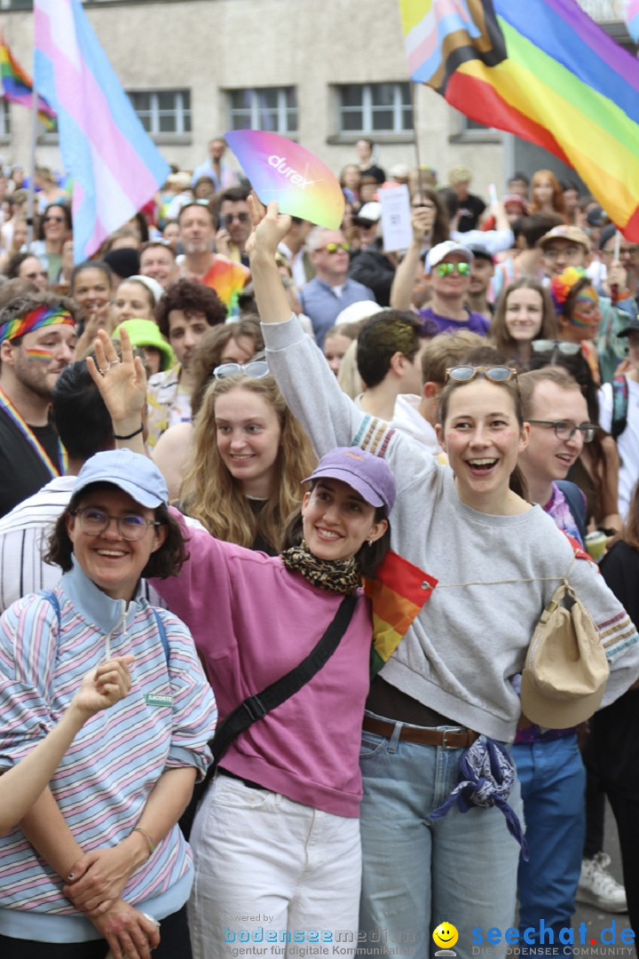 ZURICH PRIDE FESTIVAL: Zuerich - Schweiz, 15.06.2024