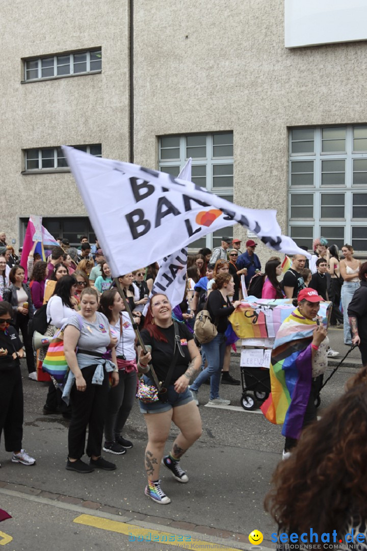 ZURICH PRIDE FESTIVAL: Zuerich - Schweiz, 15.06.2024