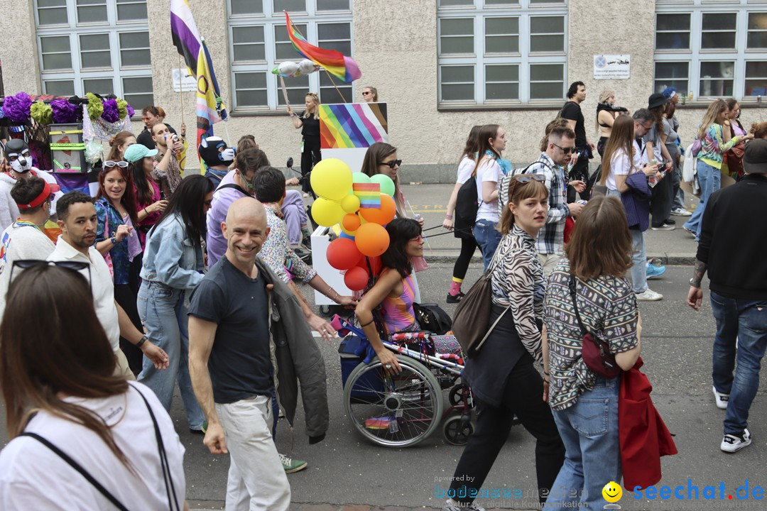 ZURICH PRIDE FESTIVAL: Zuerich - Schweiz, 15.06.2024