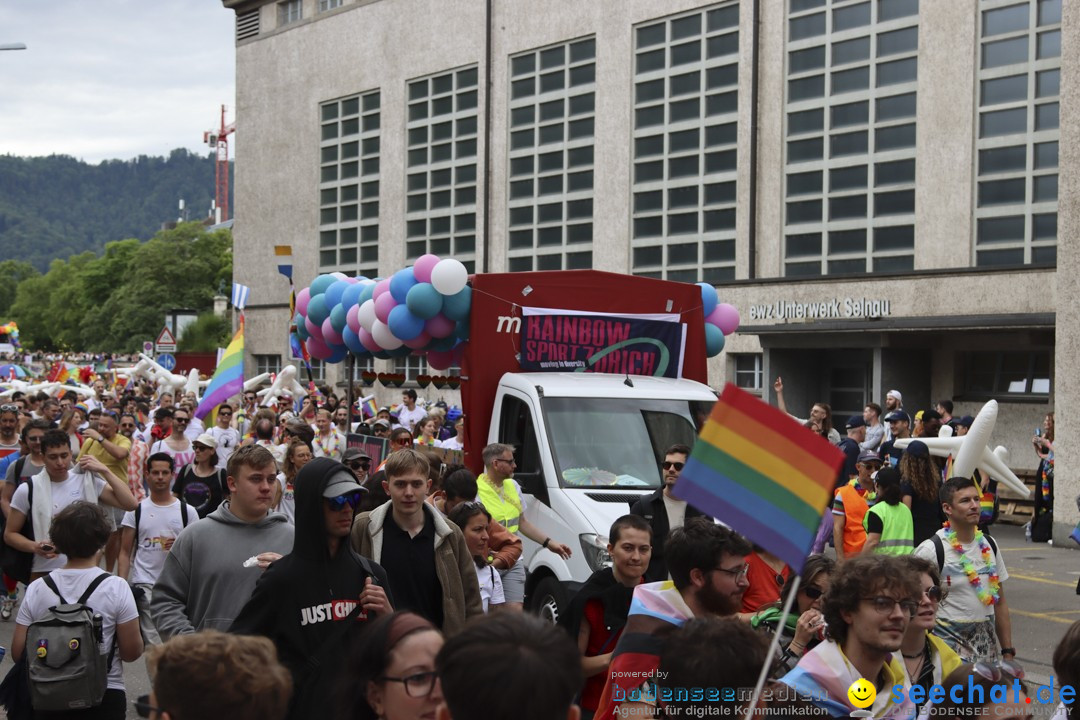 ZURICH PRIDE FESTIVAL: Zuerich - Schweiz, 15.06.2024