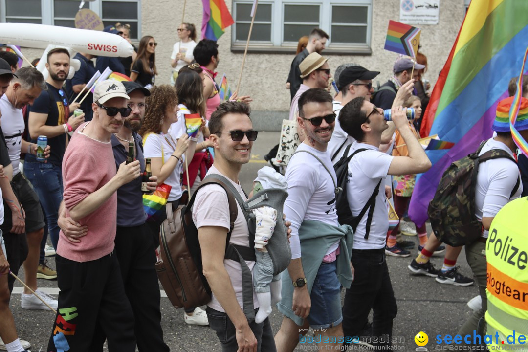 ZURICH PRIDE FESTIVAL: Zuerich - Schweiz, 15.06.2024