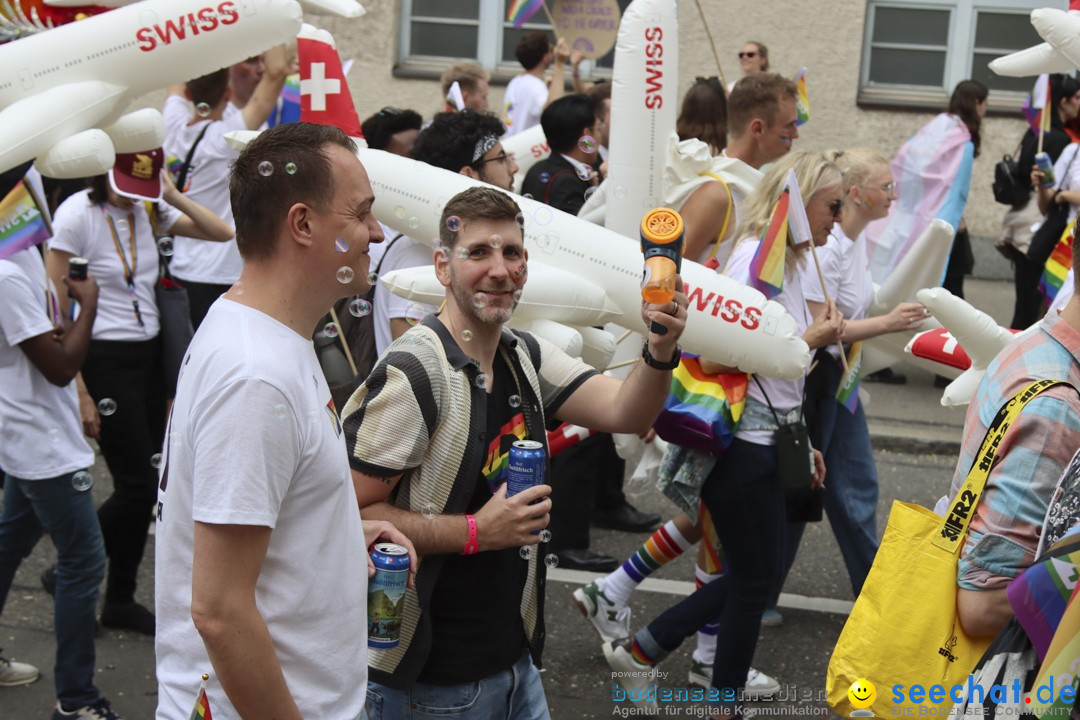 ZURICH PRIDE FESTIVAL: Zuerich - Schweiz, 15.06.2024