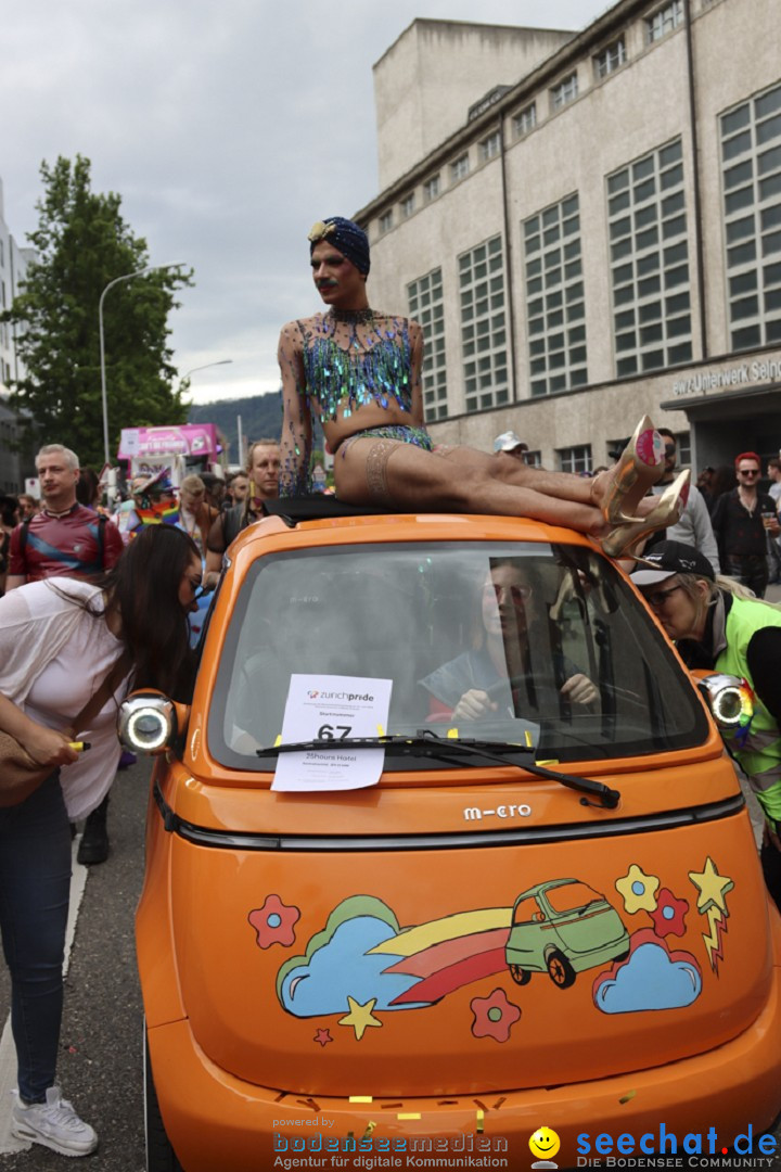 ZURICH PRIDE FESTIVAL: Zuerich - Schweiz, 15.06.2024