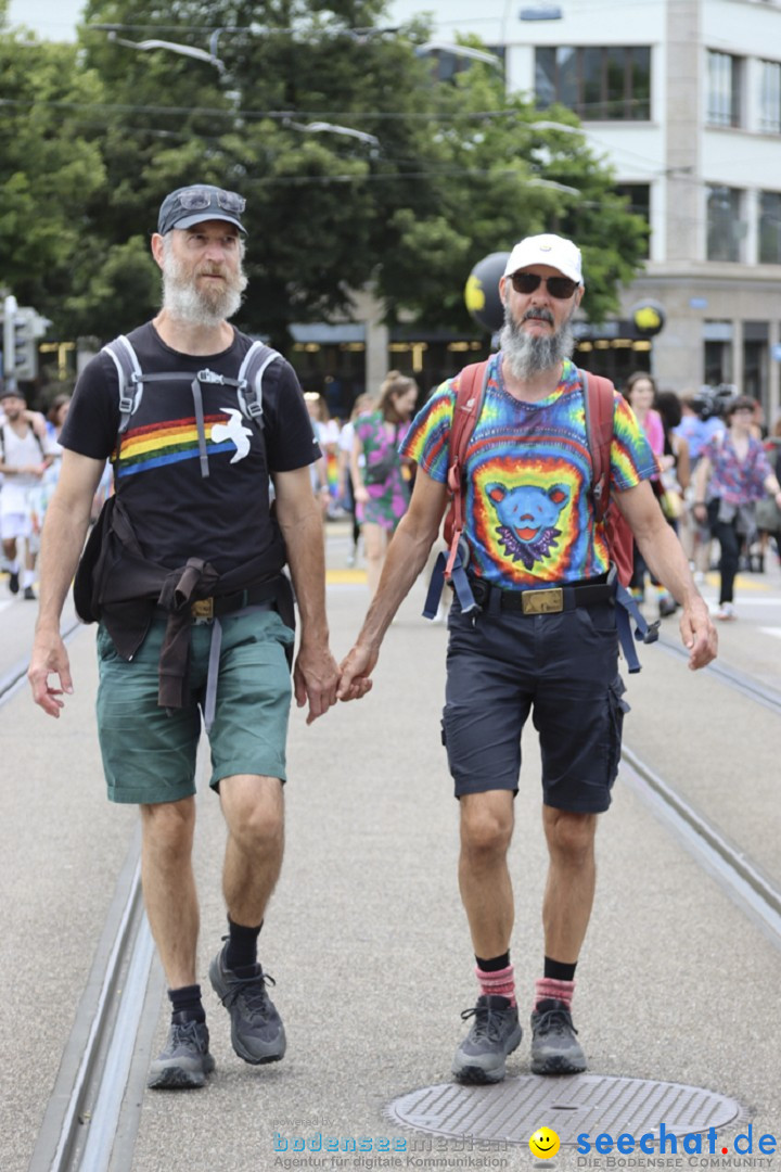 ZURICH PRIDE FESTIVAL: Zuerich - Schweiz, 15.06.2024