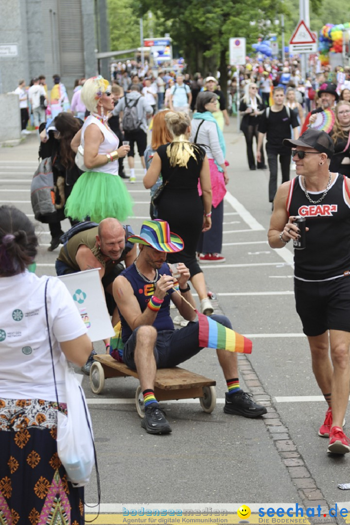 ZURICH PRIDE FESTIVAL: Zuerich - Schweiz, 15.06.2024