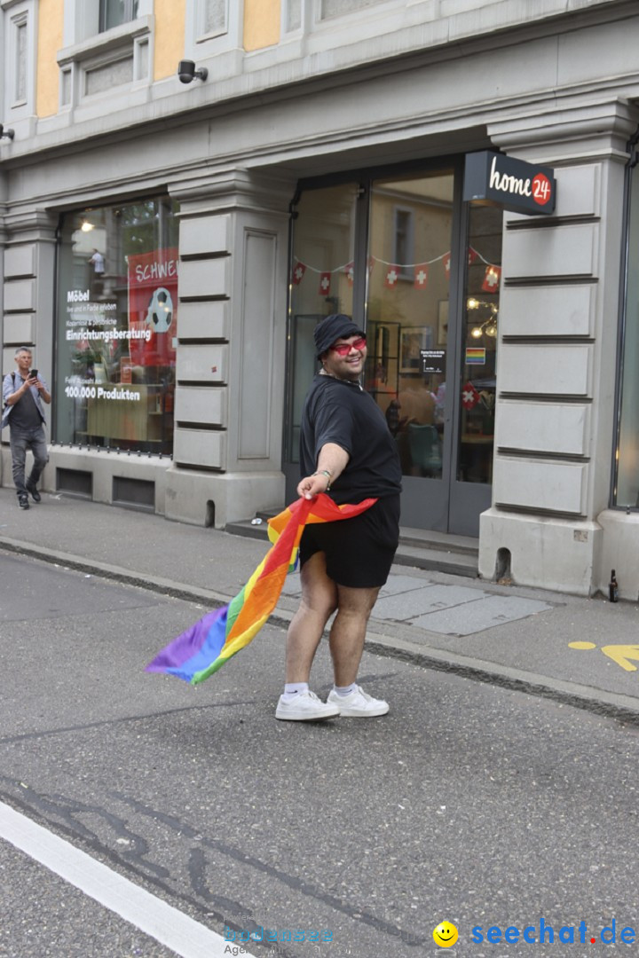 ZURICH PRIDE FESTIVAL: Zuerich - Schweiz, 15.06.2024