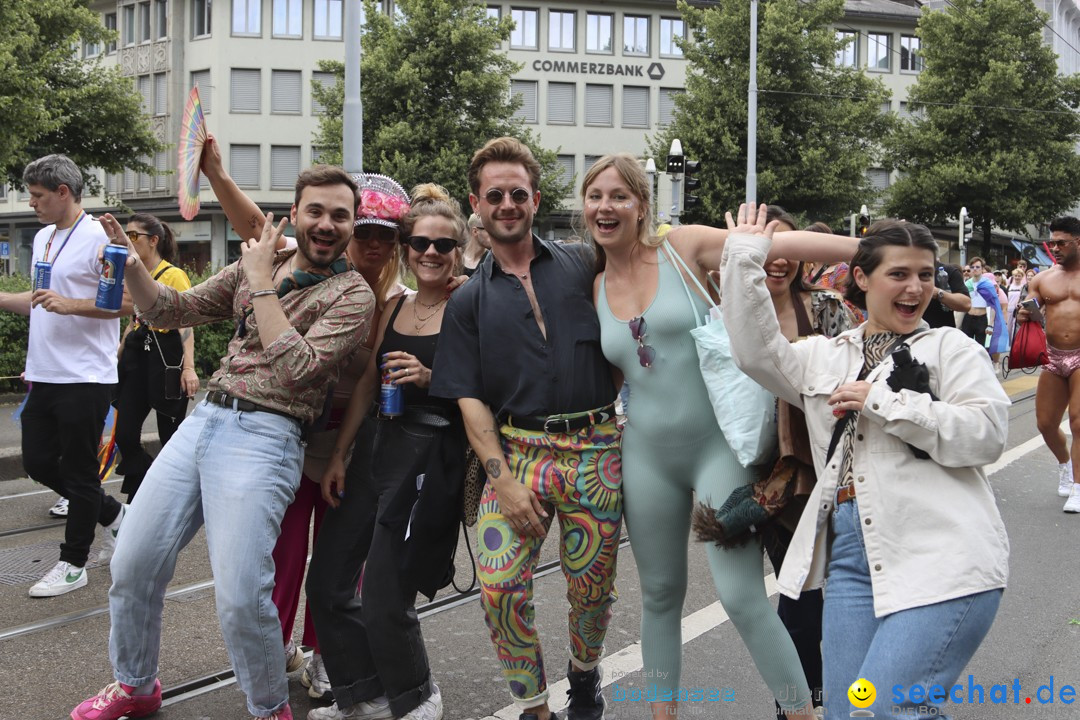 ZURICH PRIDE FESTIVAL: Zuerich - Schweiz, 15.06.2024