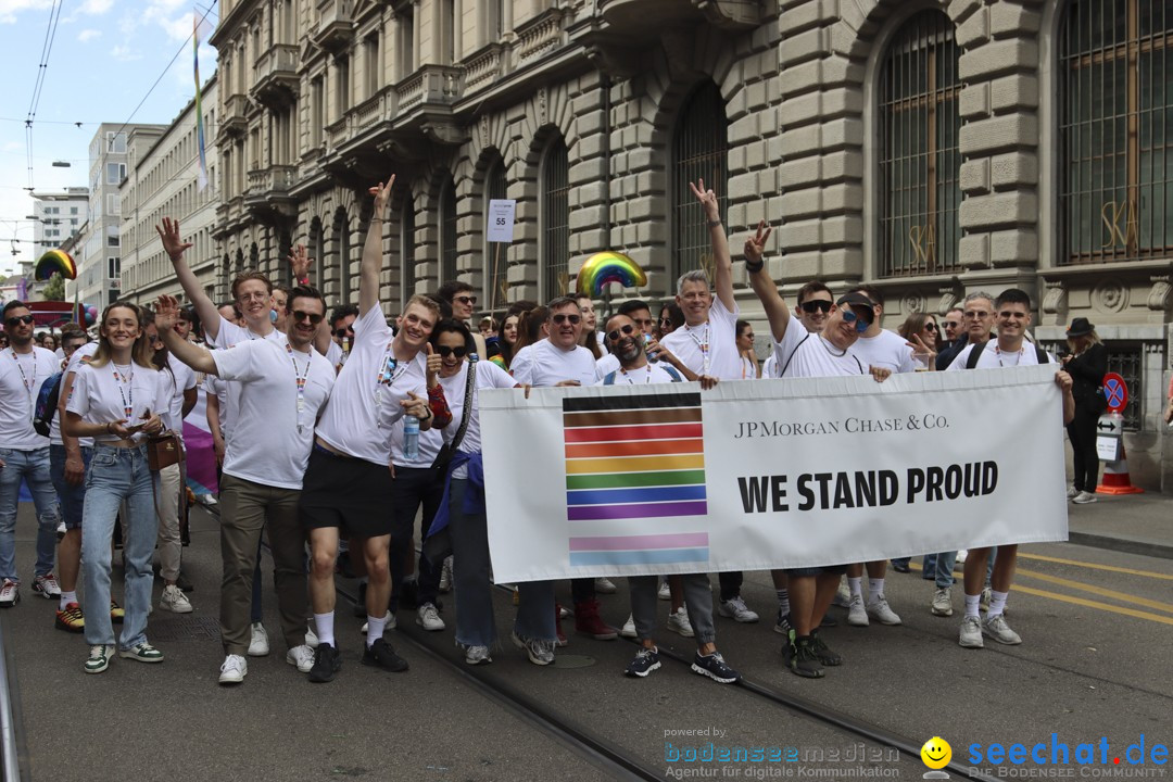 ZURICH PRIDE FESTIVAL: Zuerich - Schweiz, 15.06.2024