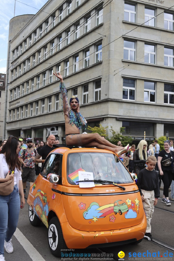 ZURICH PRIDE FESTIVAL: Zuerich - Schweiz, 15.06.2024