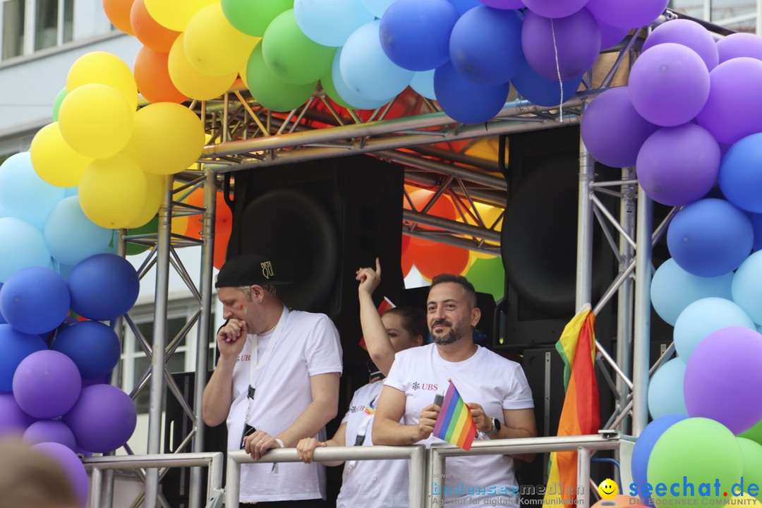 ZURICH PRIDE FESTIVAL: Zuerich - Schweiz, 15.06.2024