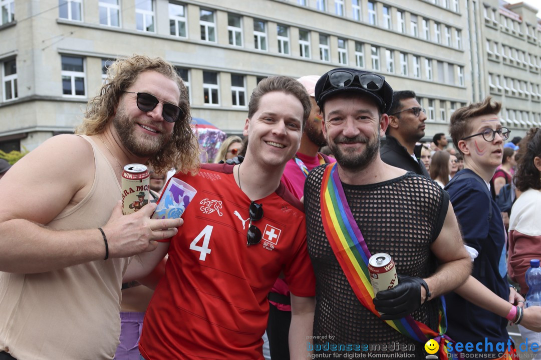 ZURICH PRIDE FESTIVAL: Zuerich - Schweiz, 15.06.2024