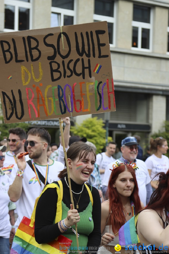 ZURICH PRIDE FESTIVAL: Zuerich - Schweiz, 15.06.2024