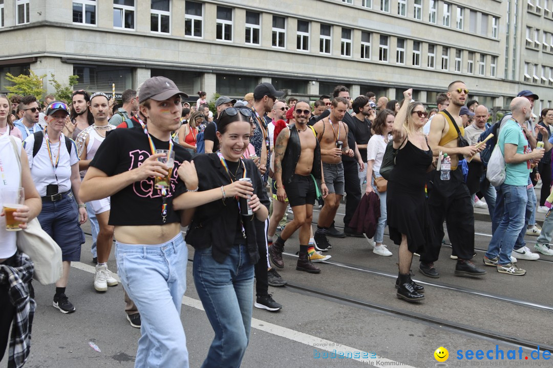 ZURICH PRIDE FESTIVAL: Zuerich - Schweiz, 15.06.2024