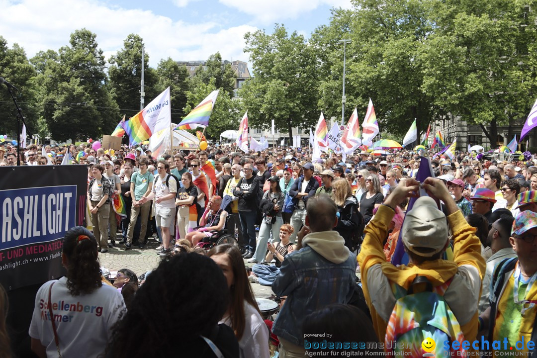 ZURICH PRIDE FESTIVAL: Zuerich - Schweiz, 15.06.2024